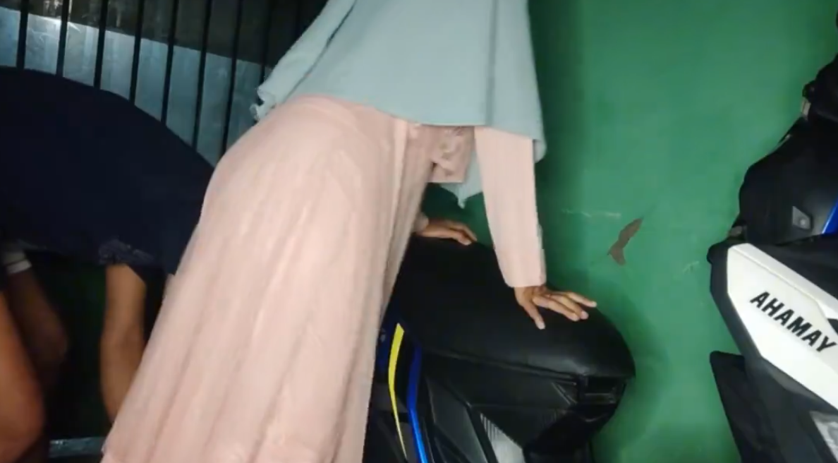 Terdiam dan Tidak Berkutik Saat Aku Wiwik Diatas Motor Dengan Teman Lamaku Pada Siang Bolong